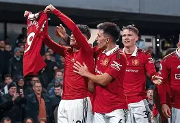 华体会官方网站-太狠了！曼联围绕欧超杯战术微调转会期拉齐奥调整名单以备英超，C罗连续七场比赛得分超过连败的简单介绍