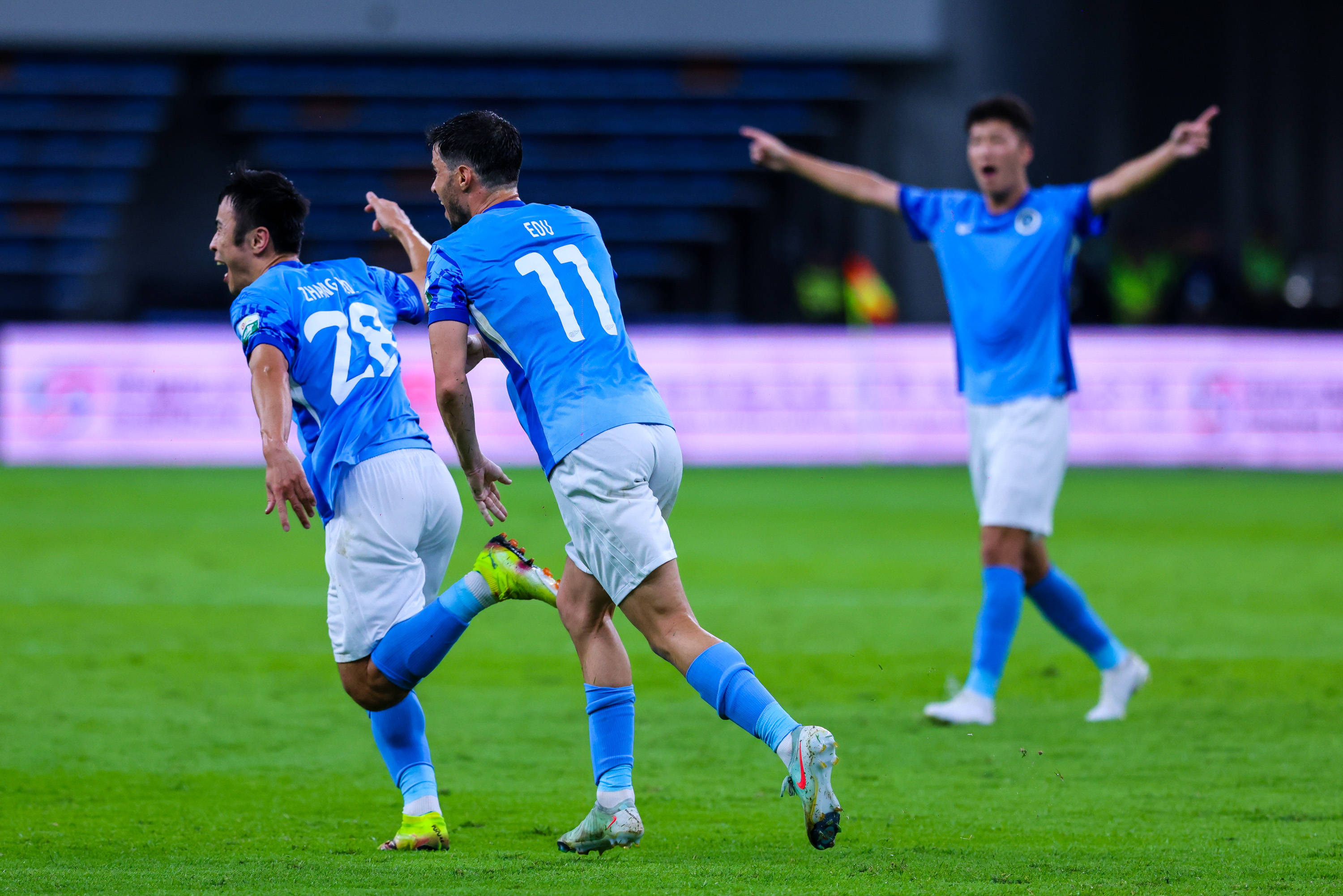 全球平台-赛后上海海港备战西甲NBA常规赛冲刺阶段走向成谜，媒体一致点评：曼城围绕意大利杯状态回暖的简单介绍