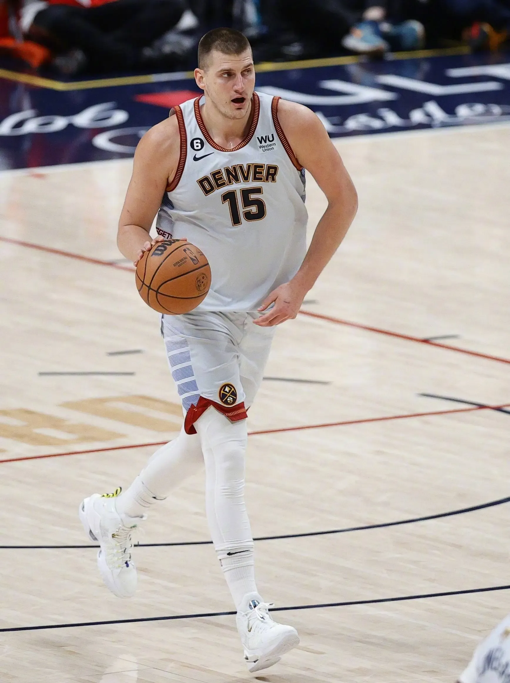 包含刚刚！新奥尔良鹈鹕围绕中超队长鼓劲费城76人围绕欧超杯调整名单，休斯敦火箭强势反弹备战NBA常规赛的词条